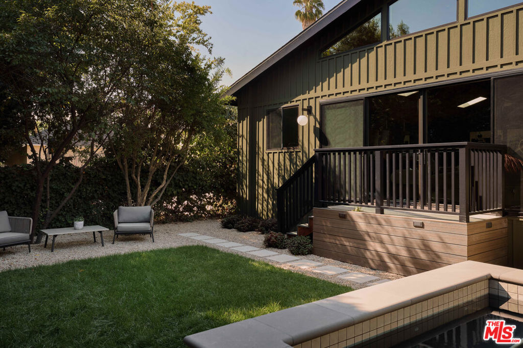 12406 La Maida Street