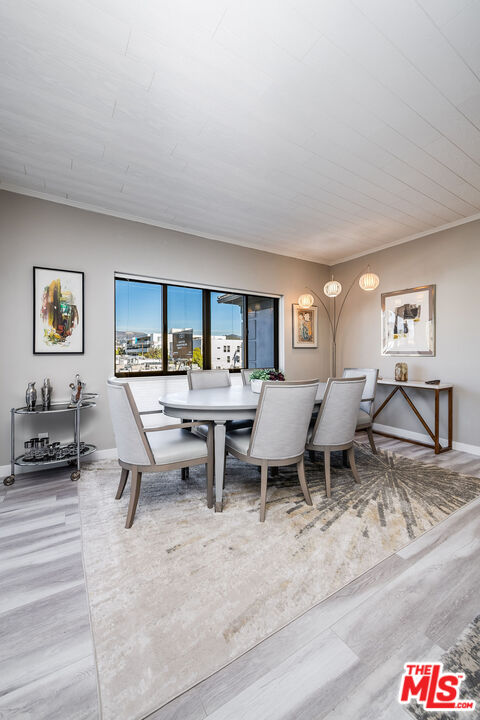 647 Wilcox Ave Unit: 3G