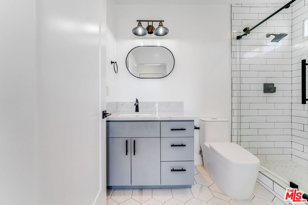 1433 S Crescent Heights Blvd