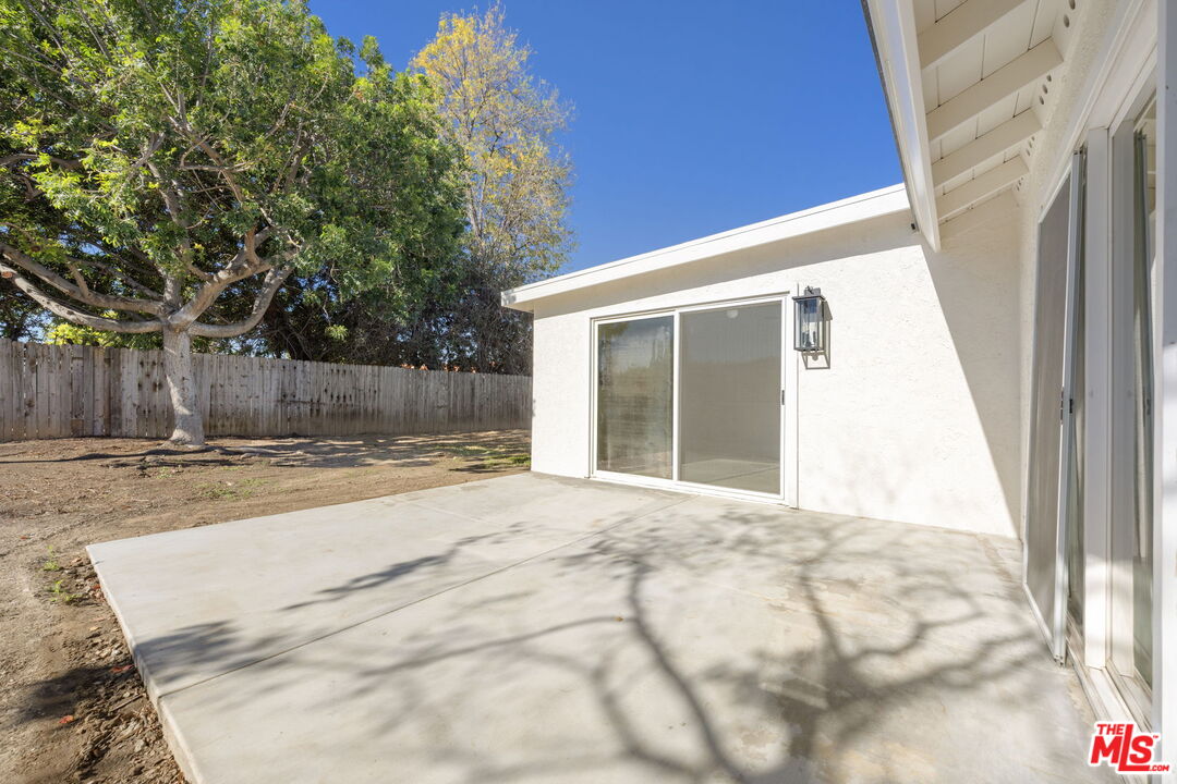 401 N Deerfield St