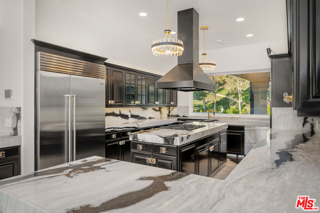 25665 Mulholland Hwy