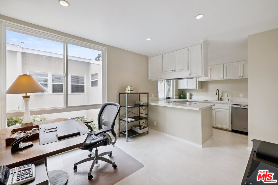 11687 Montana Ave Unit: 101