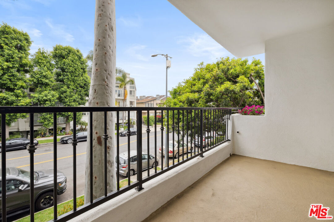 11687 Montana Ave Unit: 101