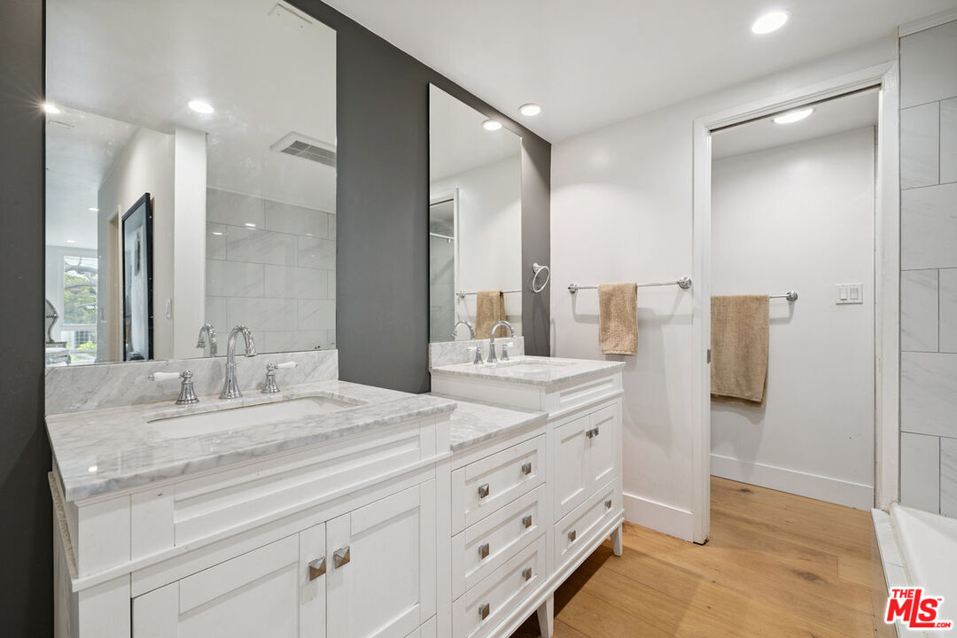 11687 Montana Ave Unit: 101