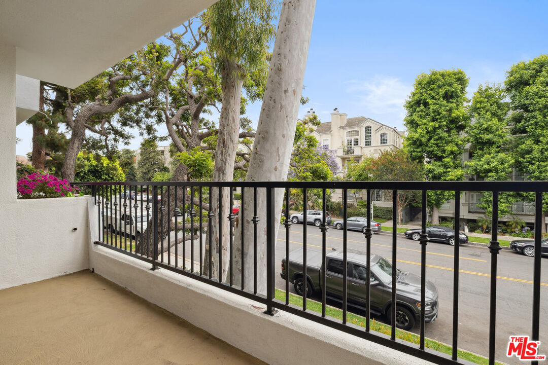 11687 Montana Ave Unit: 101