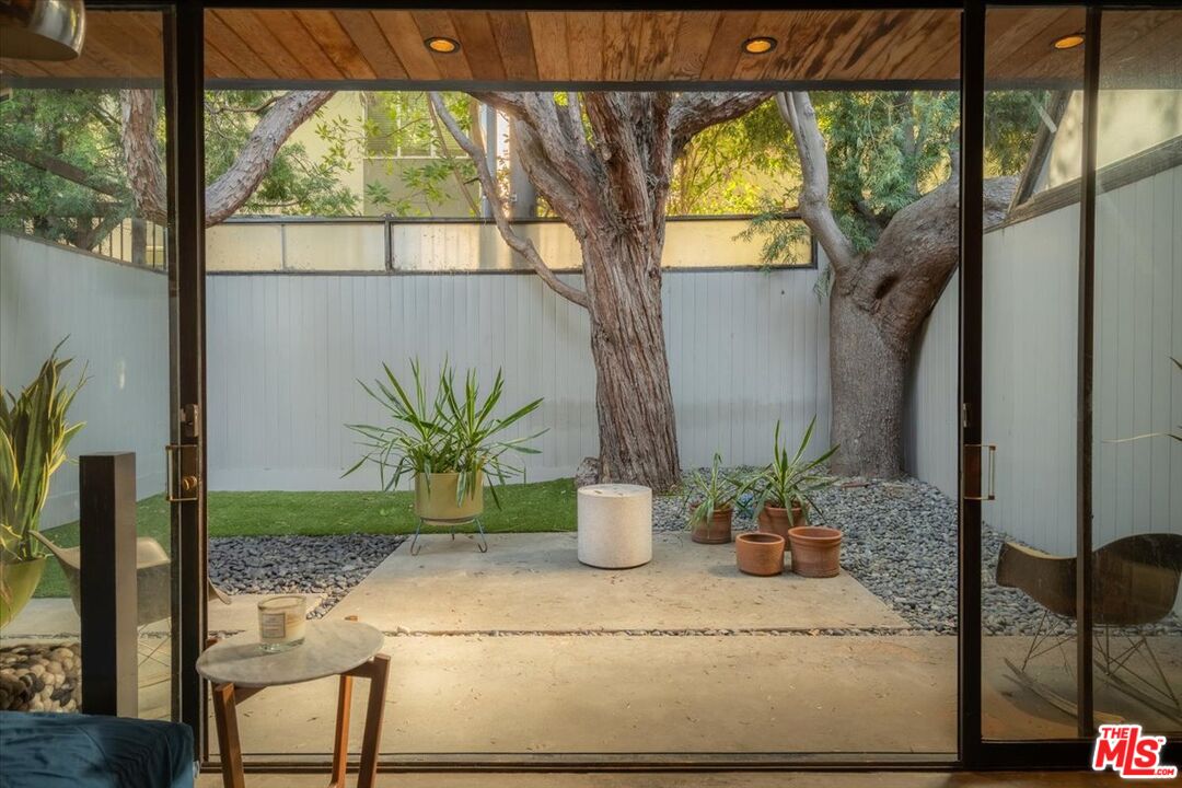 1570 La Baig Ave Unit: A