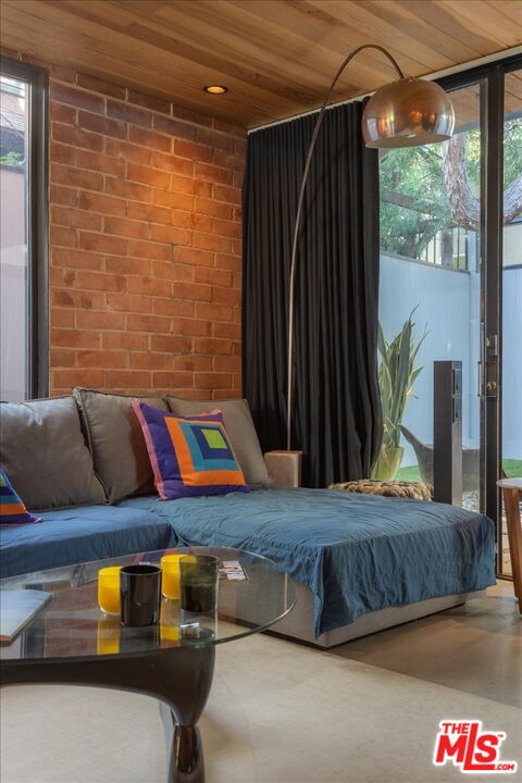 1570 La Baig Ave Unit: A