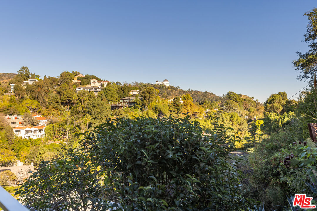 5682 Spreading Oak Dr