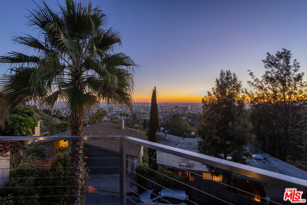 5682 Spreading Oak Dr