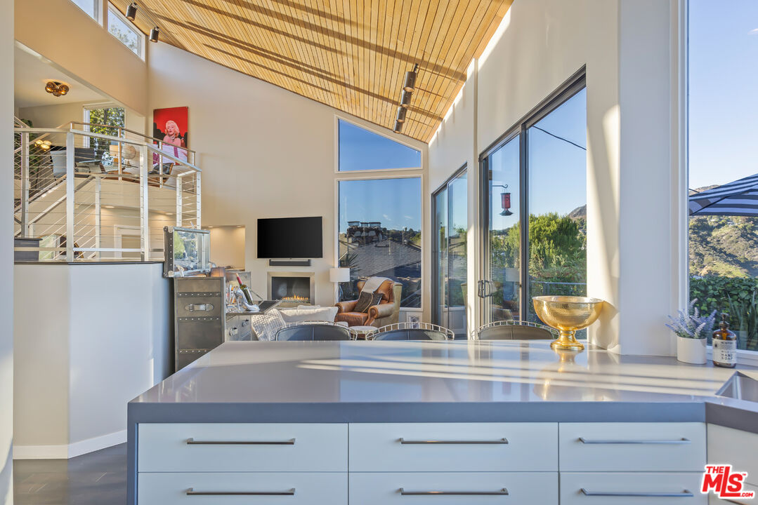 5682 Spreading Oak Dr