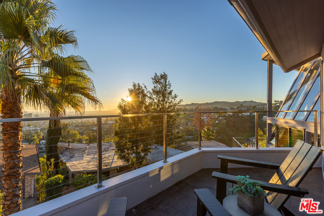 5682 Spreading Oak Dr