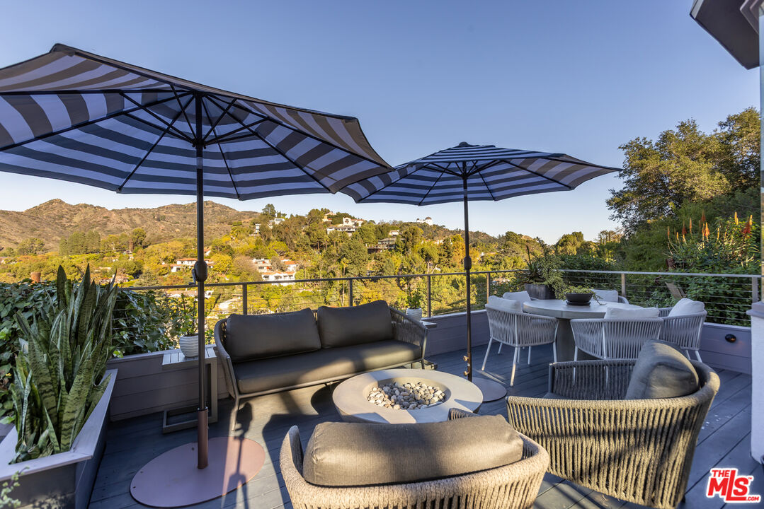 5682 Spreading Oak Dr