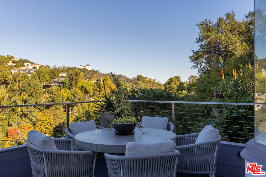 5682 Spreading Oak Dr