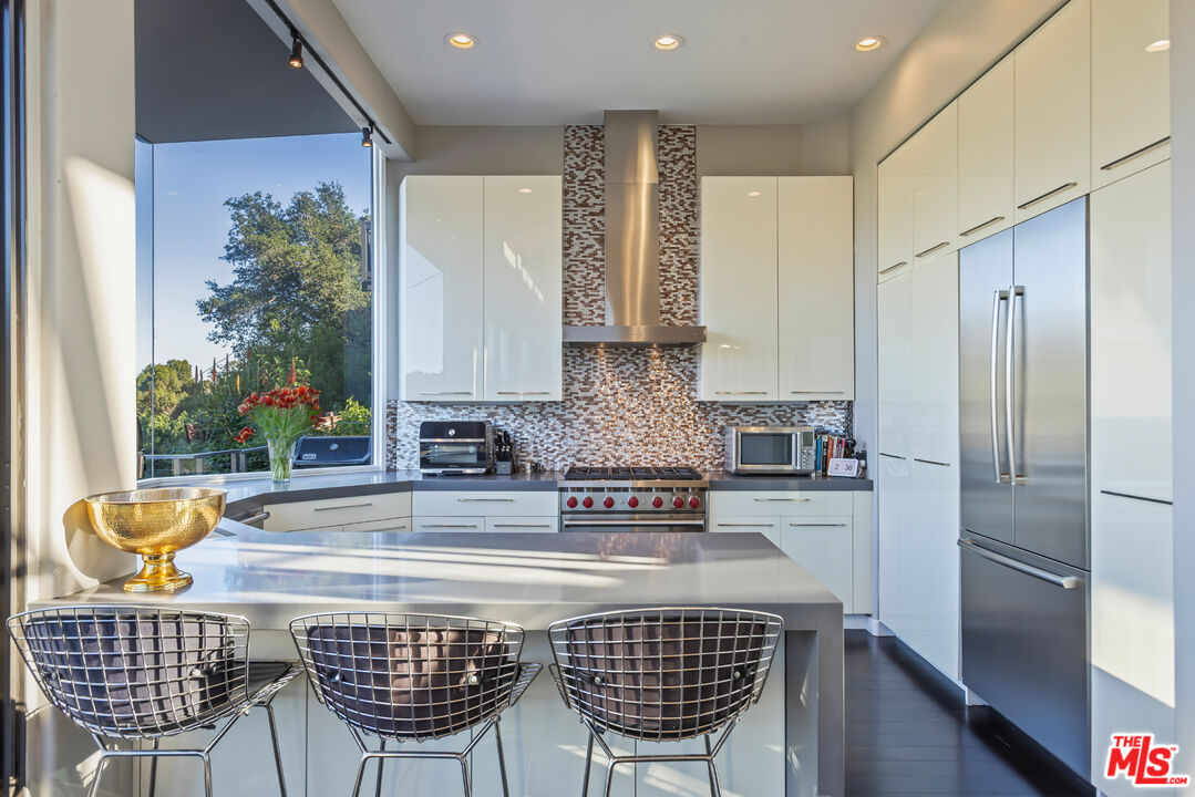 5682 Spreading Oak Dr