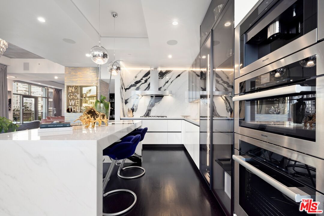 10776 Wilshire Blvd Unit: 403