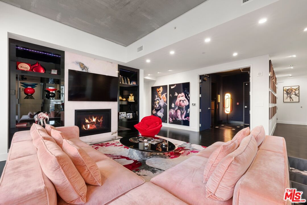 10776 Wilshire Blvd Unit: 403