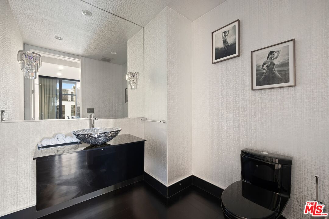 10776 Wilshire Blvd Unit: 403