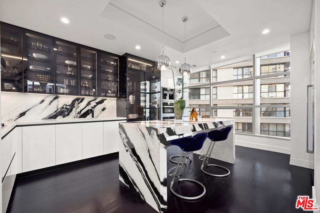 10776 Wilshire Blvd Unit: 403