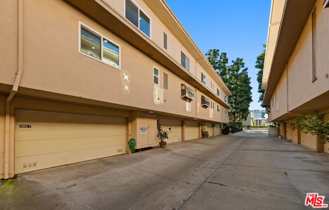 13206 Admiral Ave Unit: F