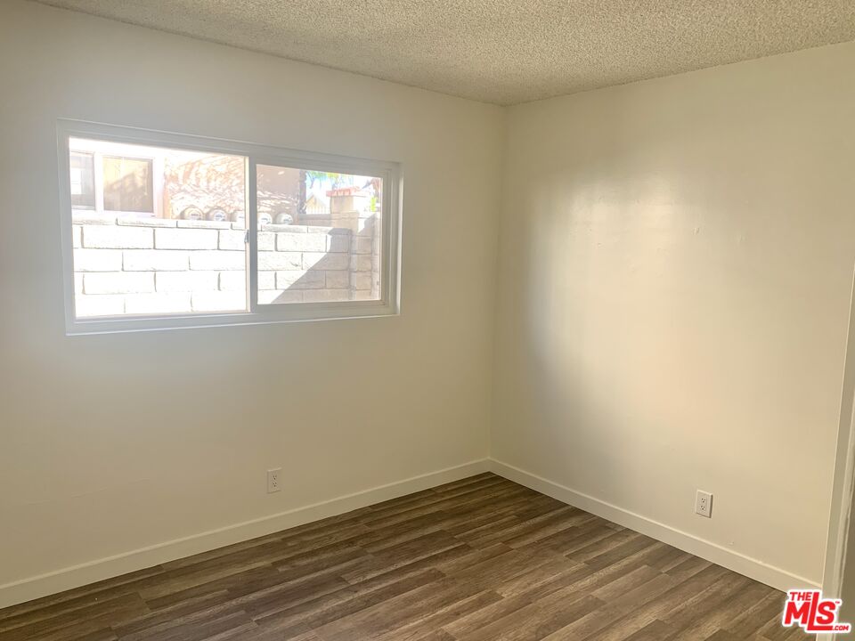 22725 14th St Unit: 1