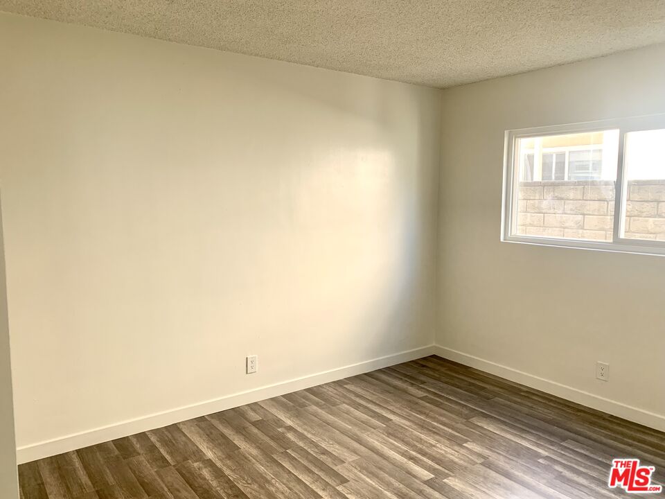 22725 14th St Unit: 1