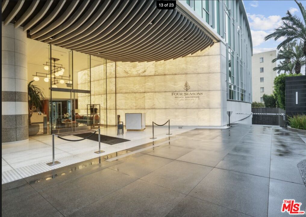 9000 W 3rd St Unit: 106