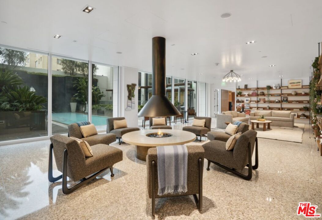 9000 W 3rd St Unit: 106