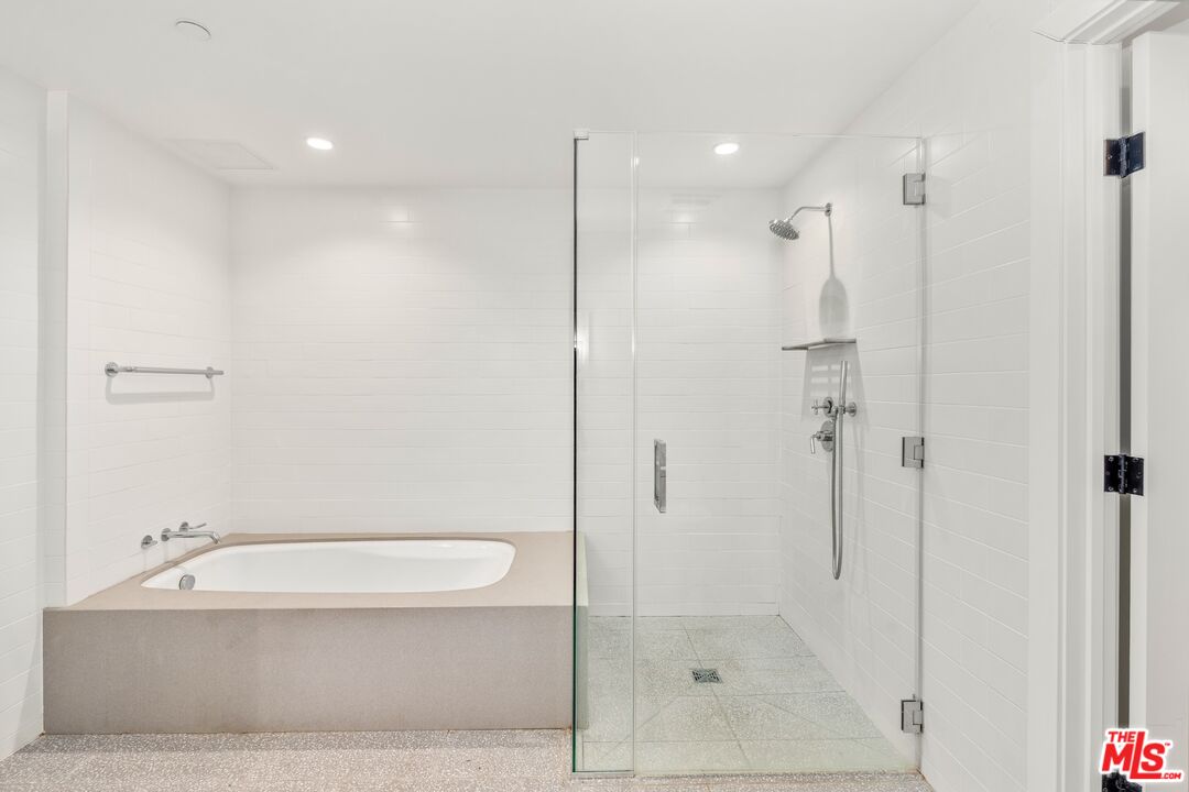 10777 Wilshire Blvd Unit: 501