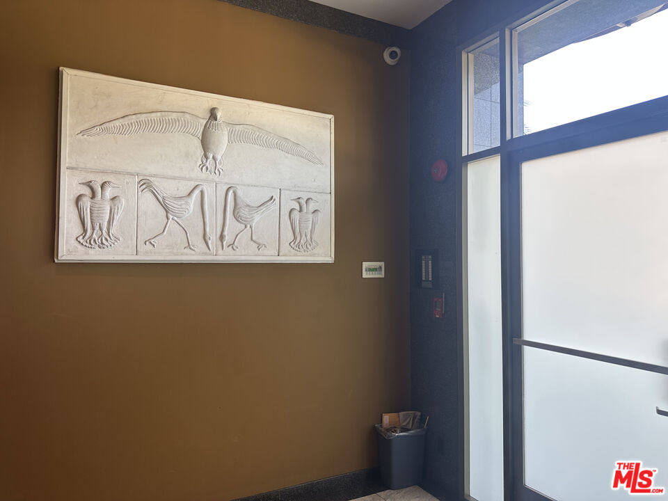 8614 Burton Way Unit: 302