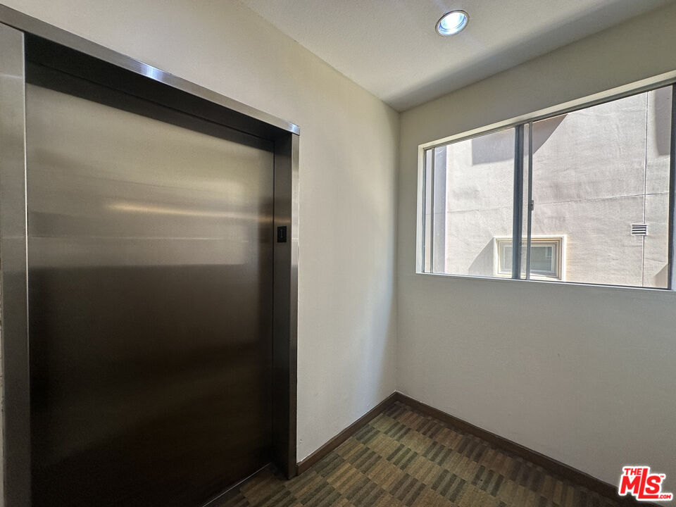 8614 Burton Way Unit: 302