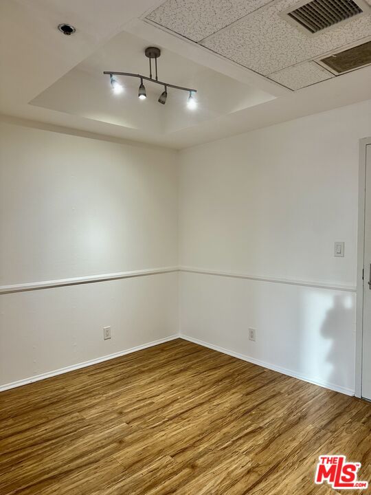 8614 Burton Way Unit: 302