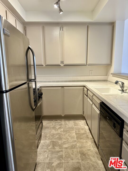 8614 Burton Way Unit: 302