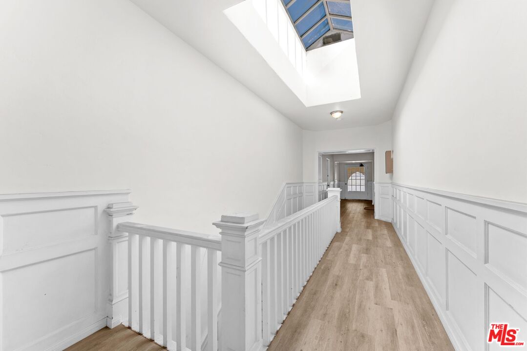 140 S Camden Dr Unit: 203