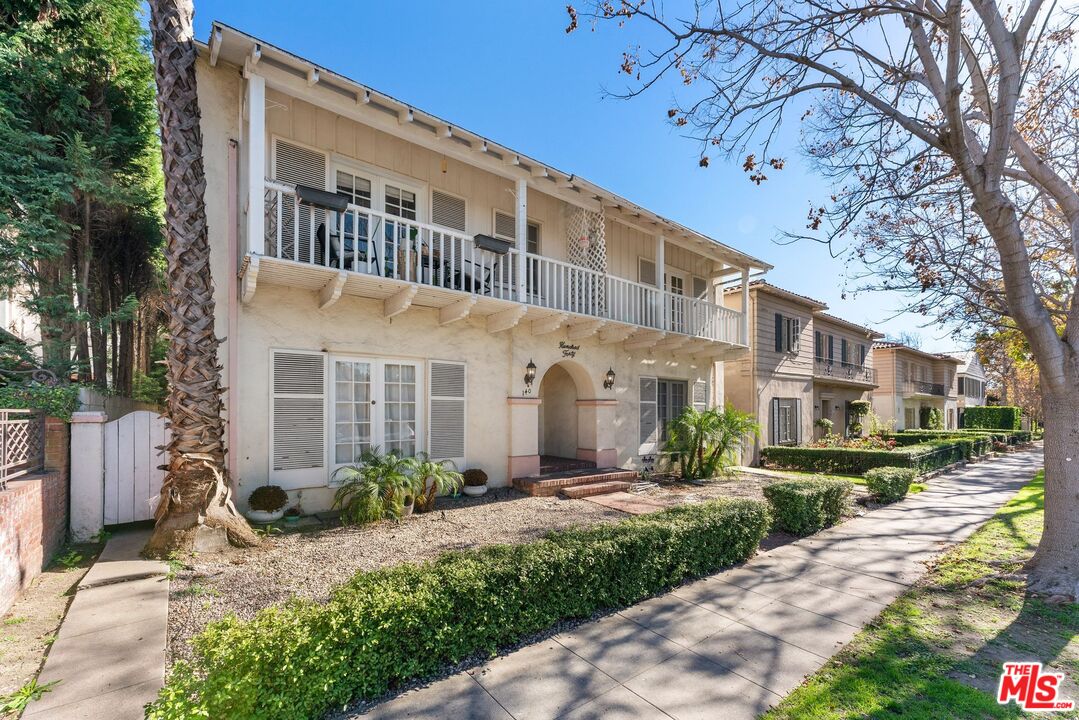 140 S Camden Dr Unit: 203