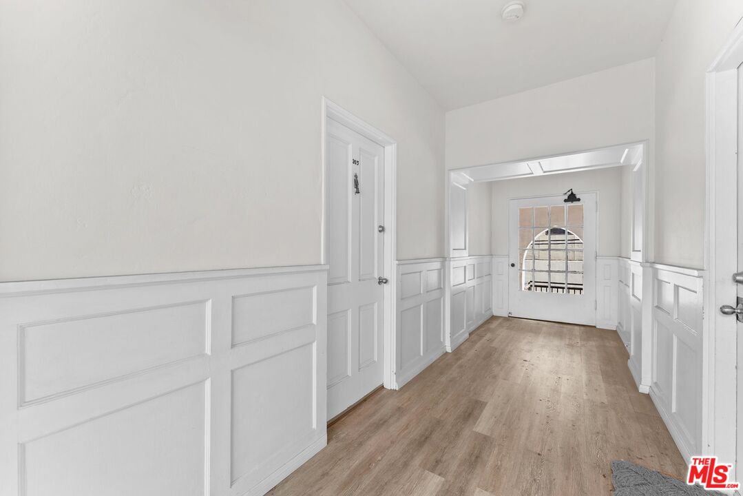 140 S Camden Dr Unit: 203