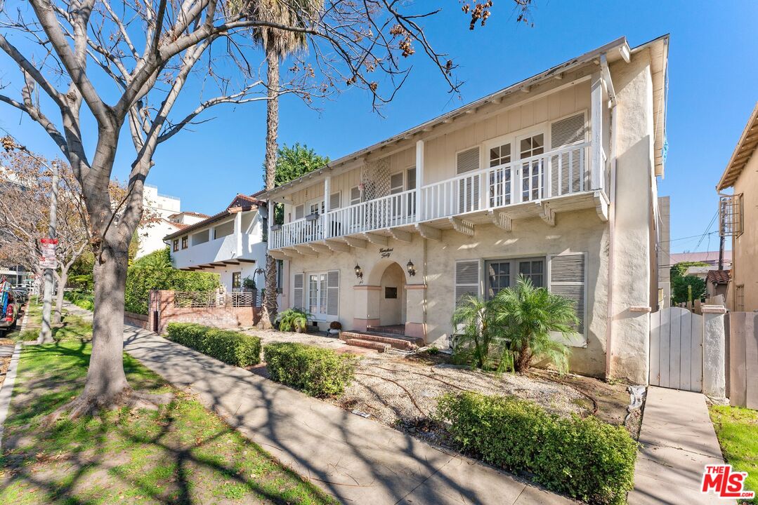 140 S Camden Dr Unit: 203