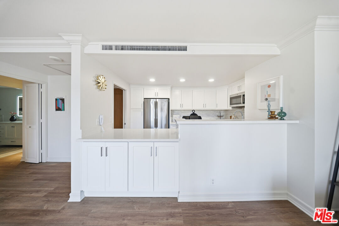 2160 Century Park Unit: 910