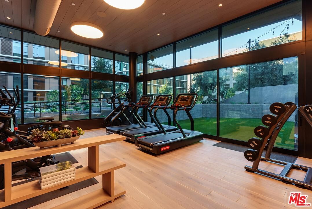 700 Broadway Unit: PH 822