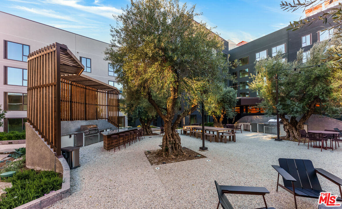 700 Broadway Unit: PH 722