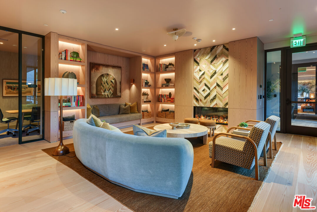 700 Broadway Unit: PH 722