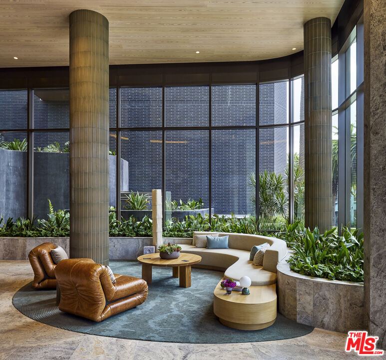 700 Broadway Unit: PH 801