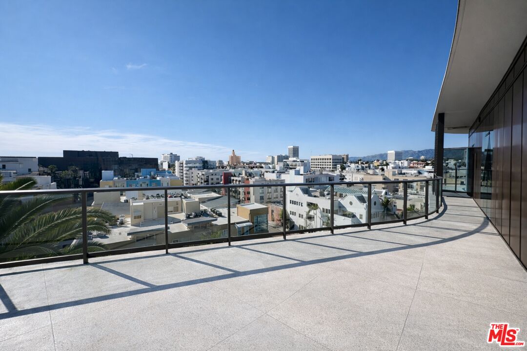 700 Broadway Unit: PH 801