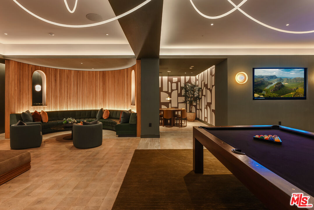 700 Broadway Unit: PH 801