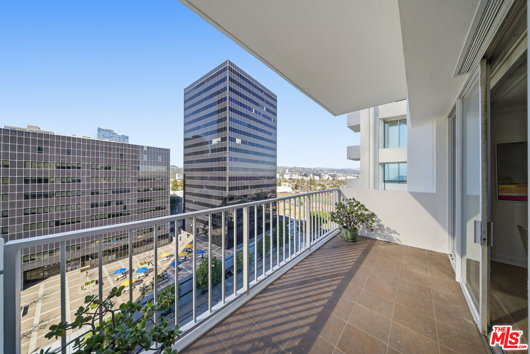 2160 Century Park Unit: 910