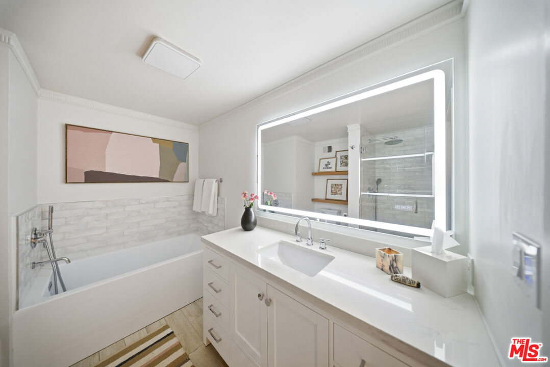 2160 Century Park Unit: 910
