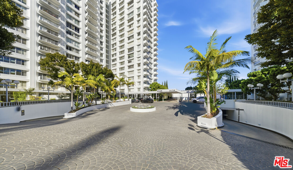 2160 Century Park Unit: 910