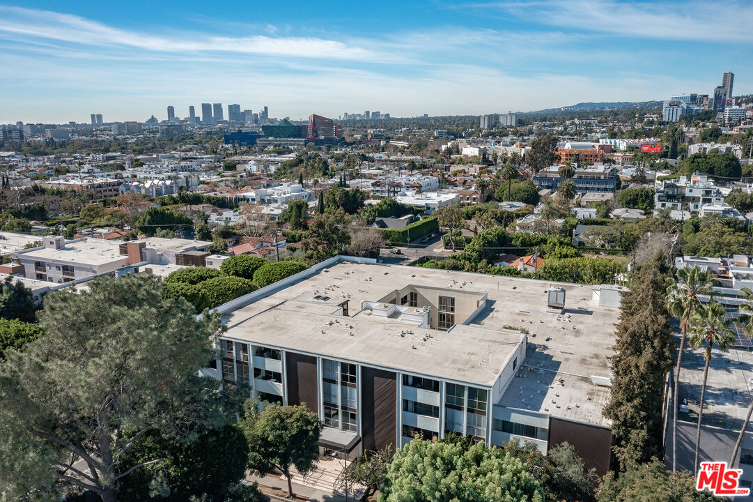 1015 N Kings Rd Unit: 110