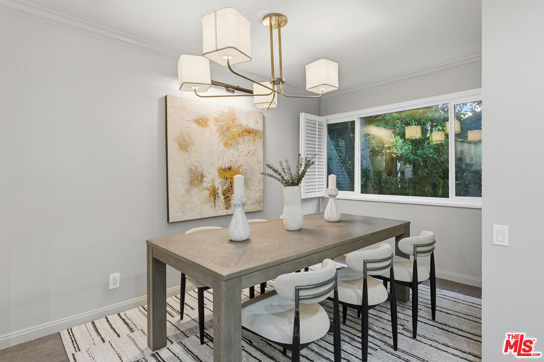 1015 N Kings Rd Unit: 110