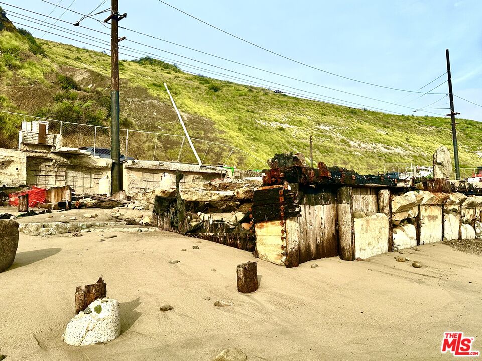 19240 Pacific Coast Highway