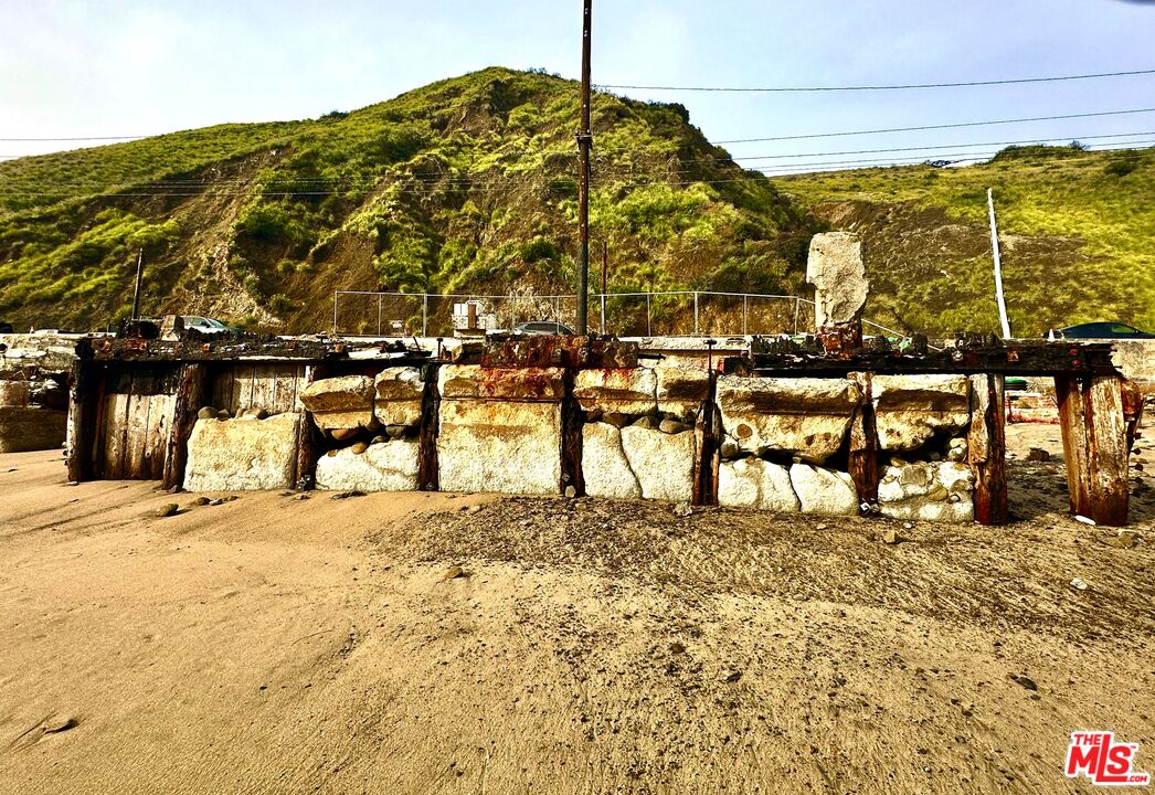 19240 Pacific Coast Highway